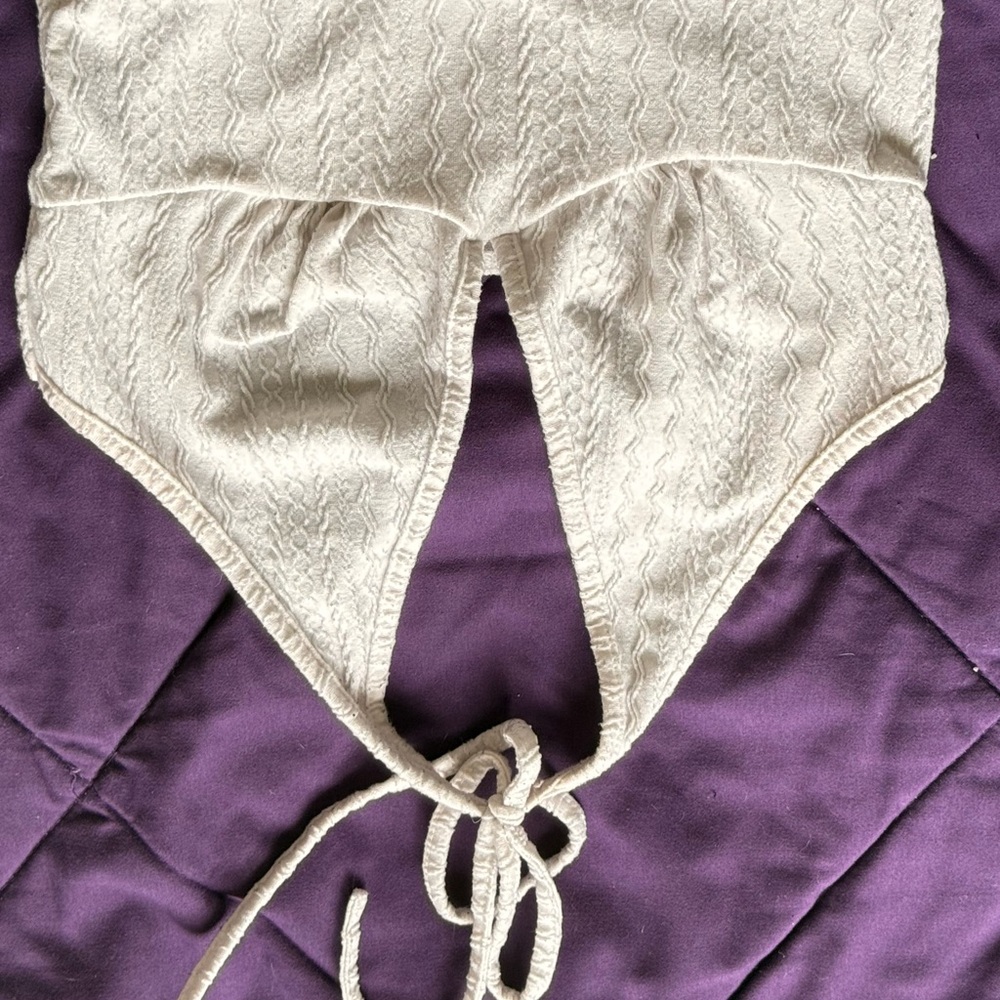 SHEIN Cream Lace Crop Top with Tie Closure